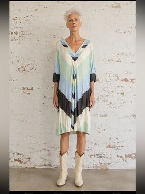 BCBG flowy dress NWT